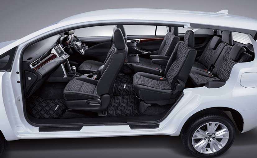 Cho thuê xe tháng 7 chỗ Toyota Innova Cho thuê xe tháng 7 chỗ Toyota Innova
